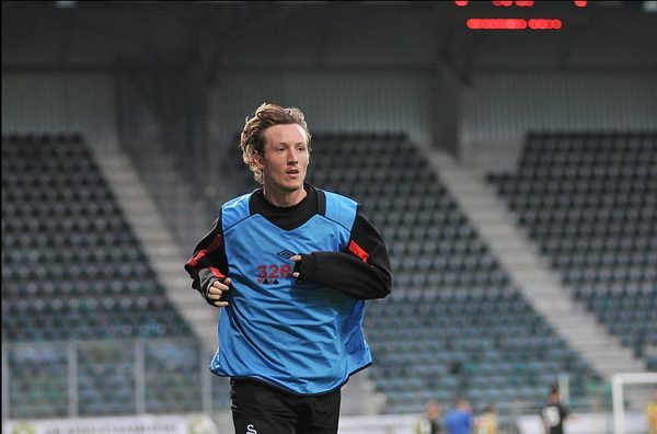 球速体育数据平台-斯旺西青训新秀崭露头角，引起关注 